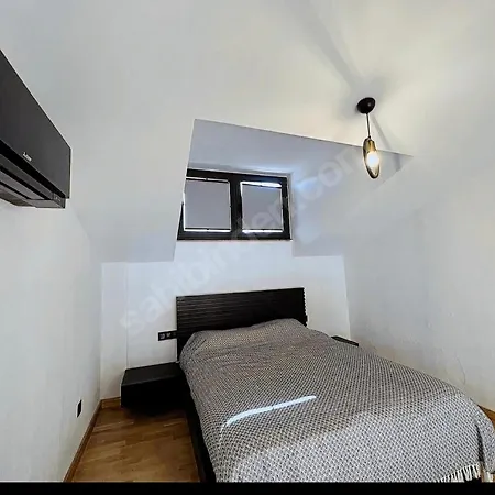 Apartament Invictus